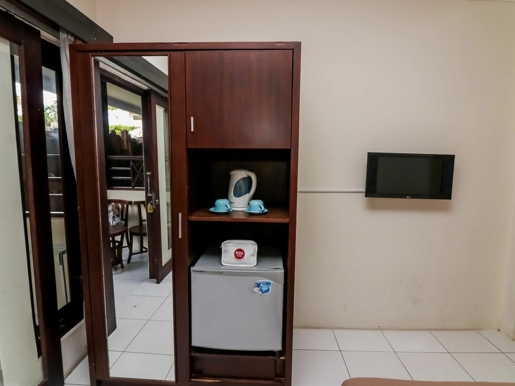 Nida Kubu Anyar 27 Legian 2*