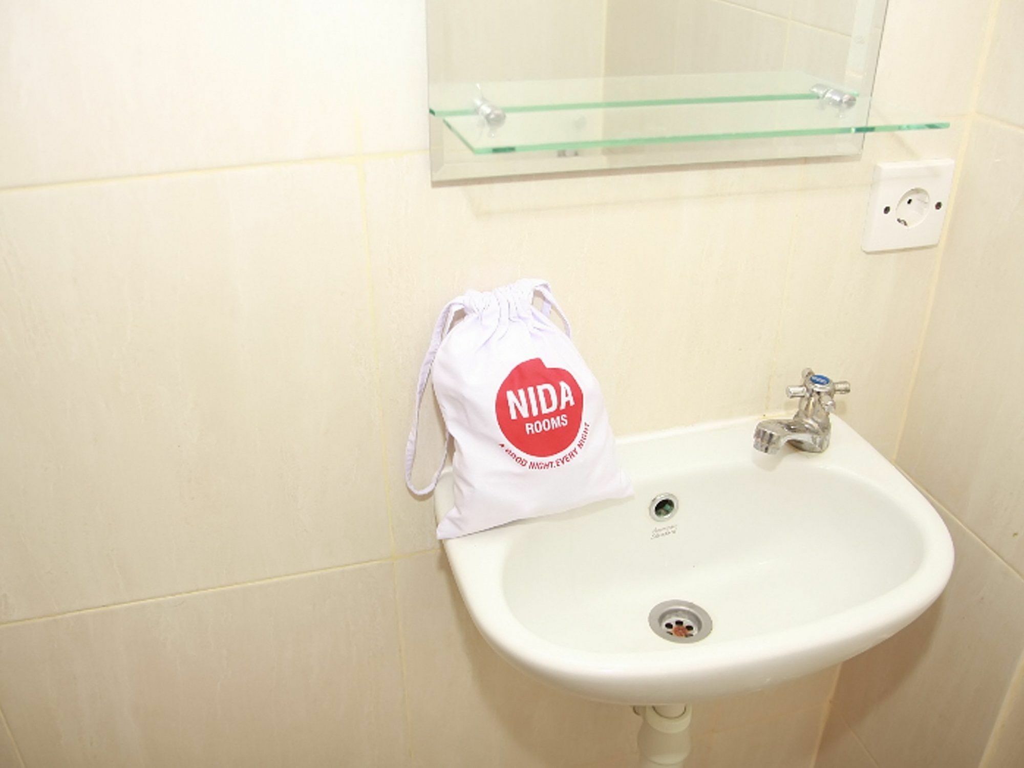Nida Kubu Anyar 27 Legian Kuta (Bali)